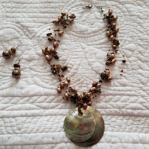 Brown Pearl/Shell Floating Necklace w/DropEarrings